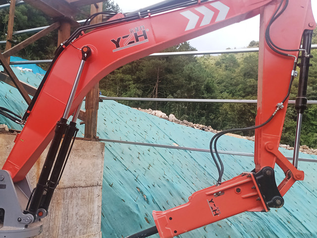 Система выключателя Pedestal YZH установлена ​​на гравийном заводе Гуанси