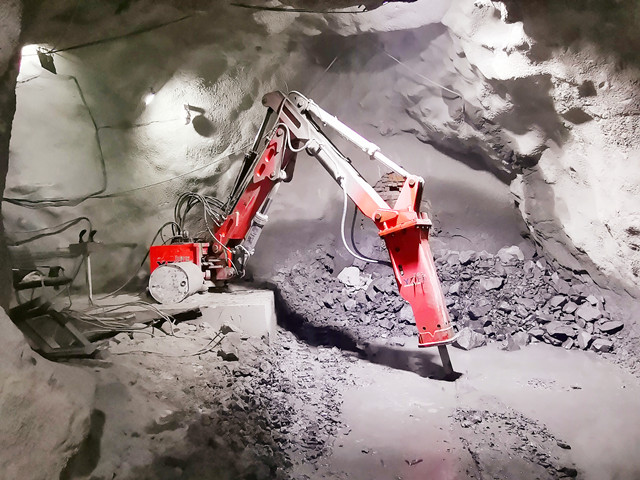 Система Rockbreaker YZ была успешно установлена ​​в Hami подземной шахты