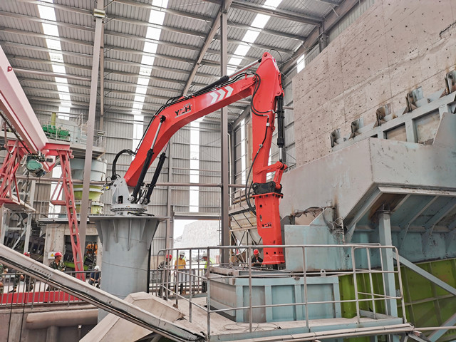 Система Rockbreaker YZ была успешно применена в совокупном заводе округа Хушань