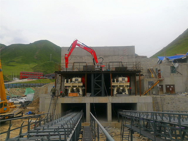 YZH Rockbreaker System