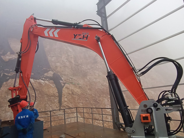 Пьедестальный бум -разрывы