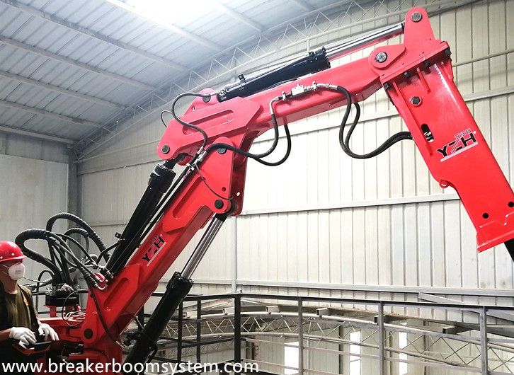 Стрела отбойника с фиксированной опорой