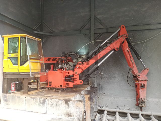 Пьедестальная система бум