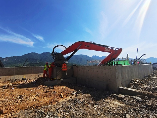 Пьедестальная система бум