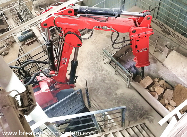 Стрела отбойного молотка на пьедестале