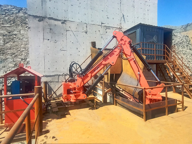 Пьедестальный рок -выключатель системы