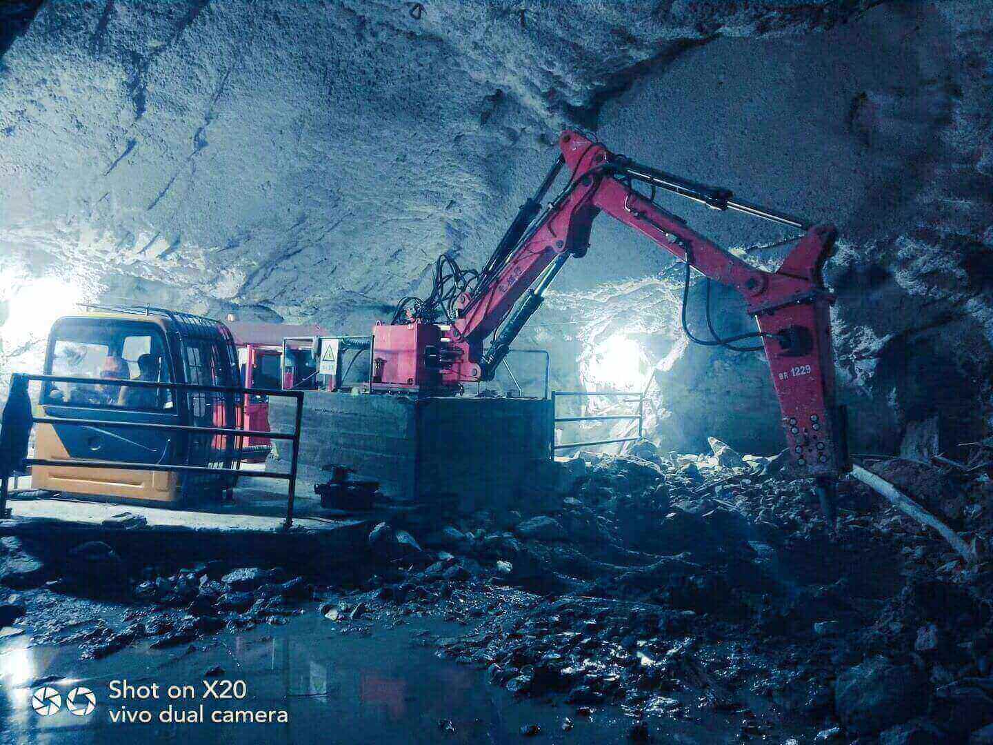 система стрелы постамента